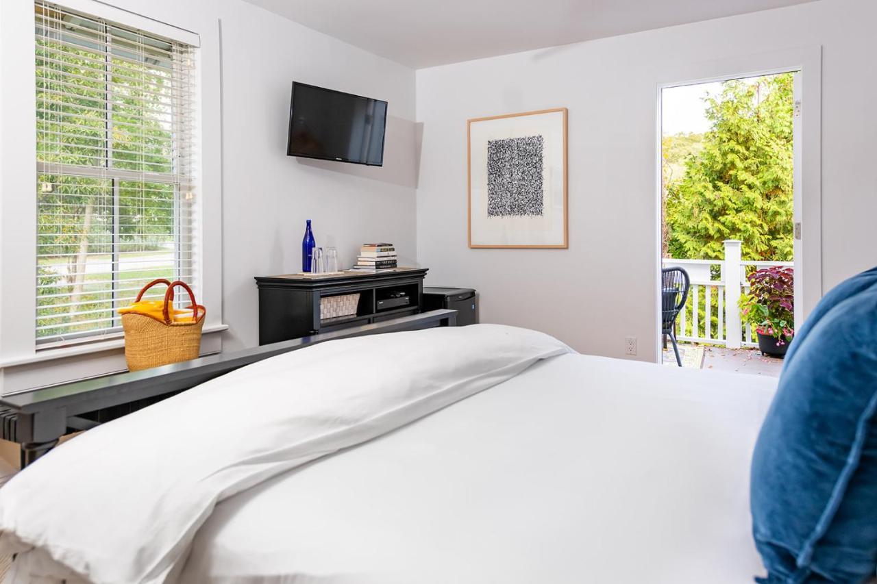 Seven Resort Style Inn Near Beach Shelter Island Heights Exterior foto